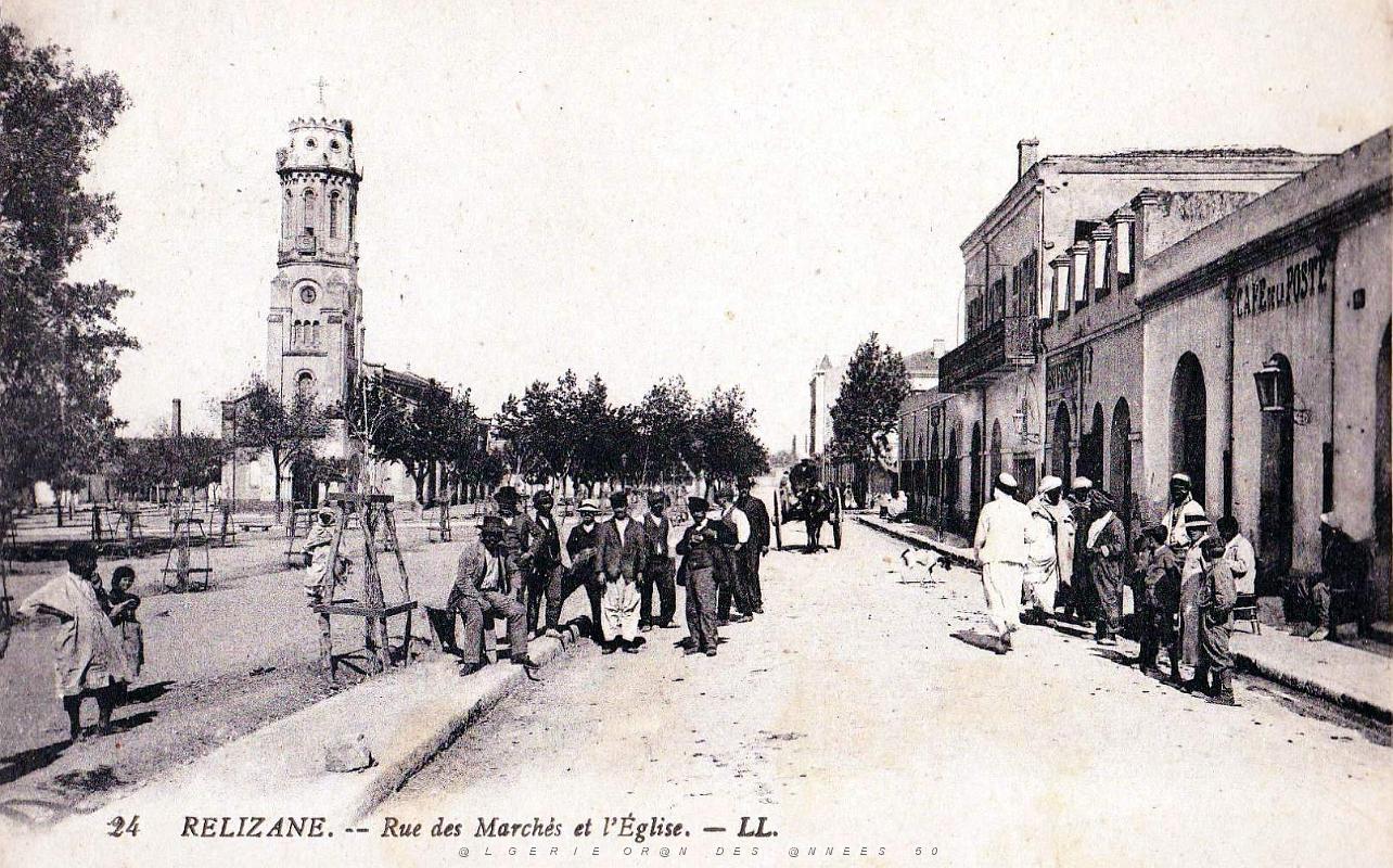 1637- Relizane - Rue des Marches et l'Eglise.jpg